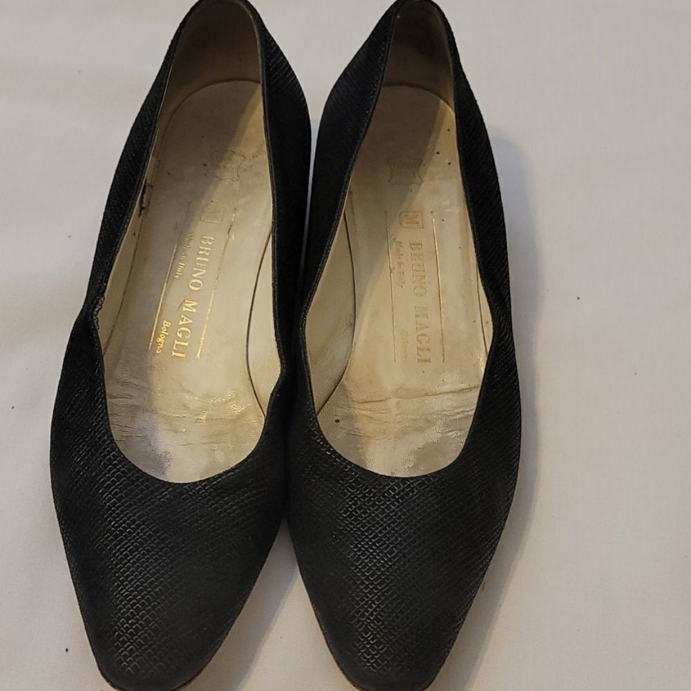 Bruno Magli Black Women's Shoes - Picture 4 of 13